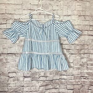 Bacci Cold Shoulder Lace Details Summer Top